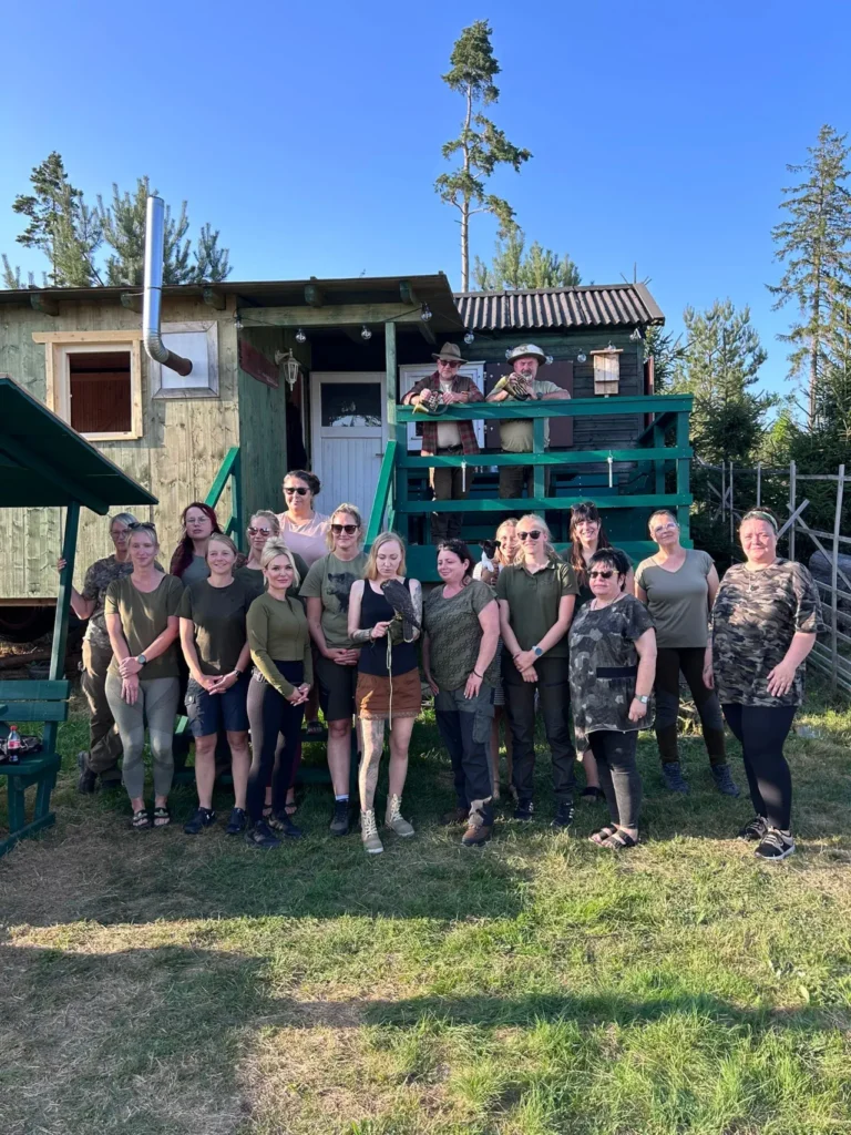 Gruppenbild mit Hunting Girls