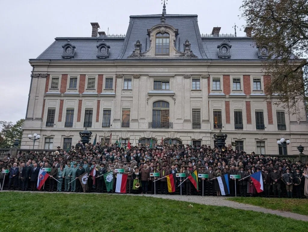 Teilnehmer beim 4. Europameisterschaft im Jagdhornblasen
