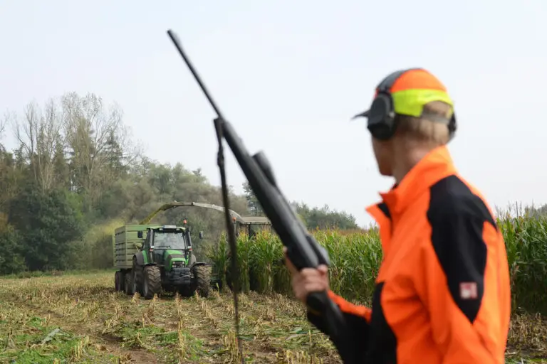 Jäger bei der Ernte-Erntezeit ist Jagdzeit – Sicherheit steht an erster Stelle