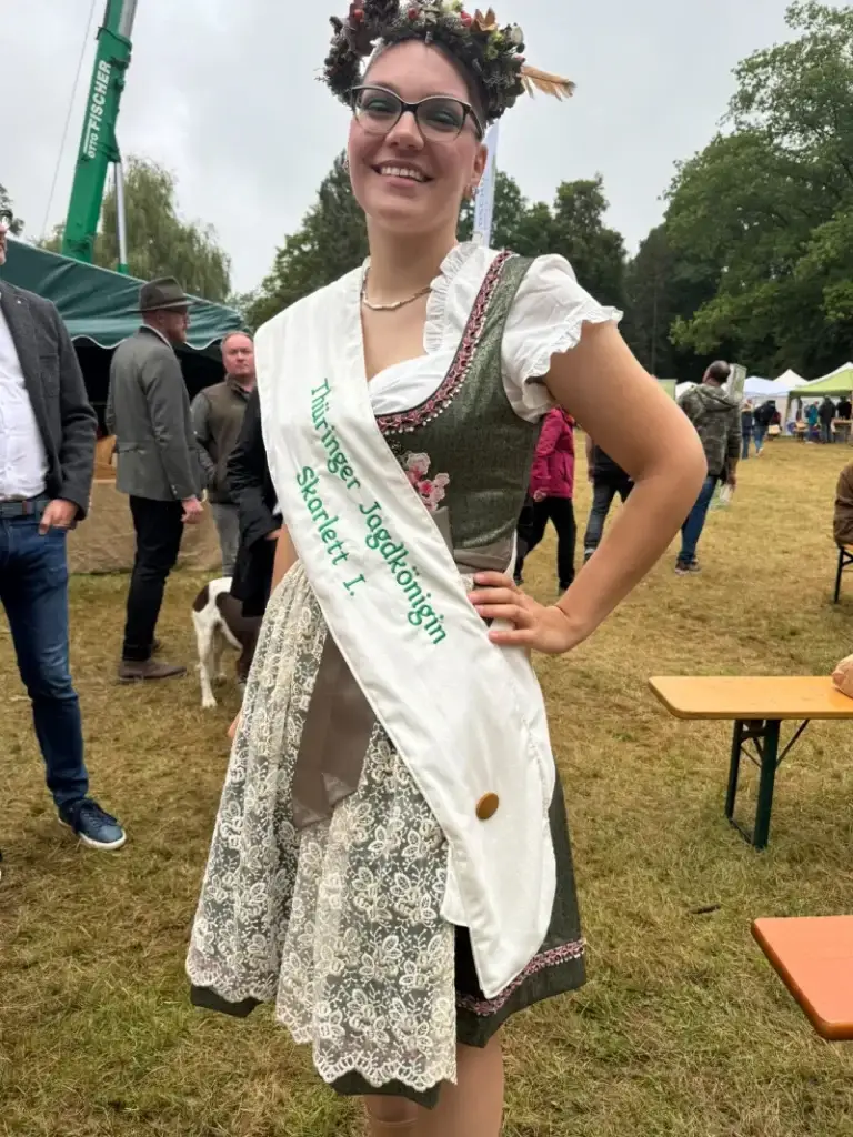 Foto zeigt Scarlett die1. Thüringer Jagdkönigin