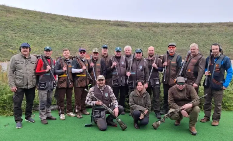 Gruppenfoto beider Teams zum Vergleichsschie&szlig;en Steiermark und Th&uuml;ringen 2026
